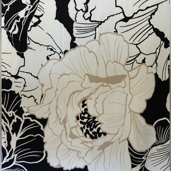 White House Black Market Black and White Floral Midi Dress - Picture 8 of 13